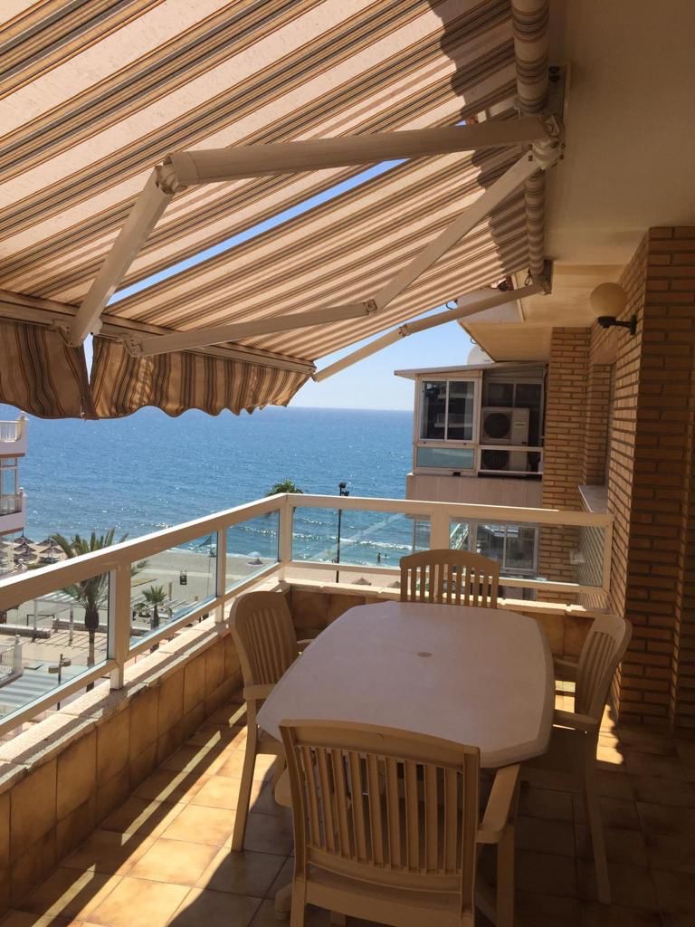 HALBE SAISON. VERMIETET VON 1/10/25 - 31/05/26 WUNDERSCHÖNE WOHNUNG MIT MEERBLICK IN FUENGIROLA
