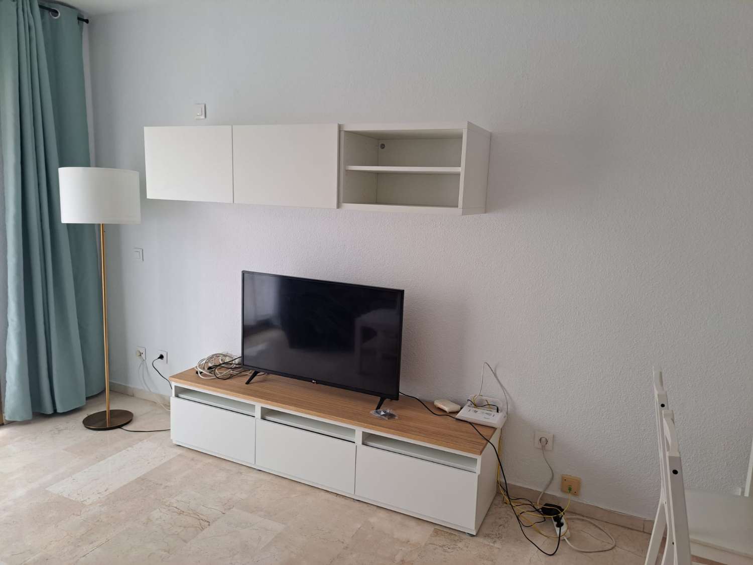 HALBE SAISON. VERMIETET VON 1/10/25 - 31/05/26 WUNDERSCHÖNE WOHNUNG MIT MEERBLICK IN FUENGIROLA