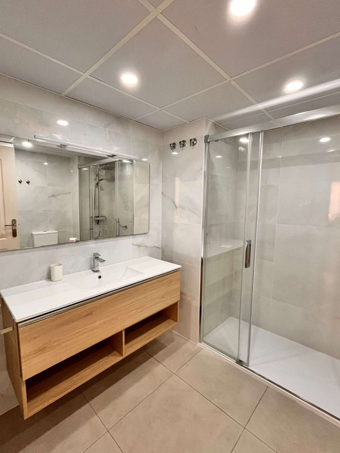 HALF SEASON. FOR RENT FROM 1.9.25-30.6-26 MAGNIFICENT APARTMENT WITH SEA VIEWS IN FUENGIROLA