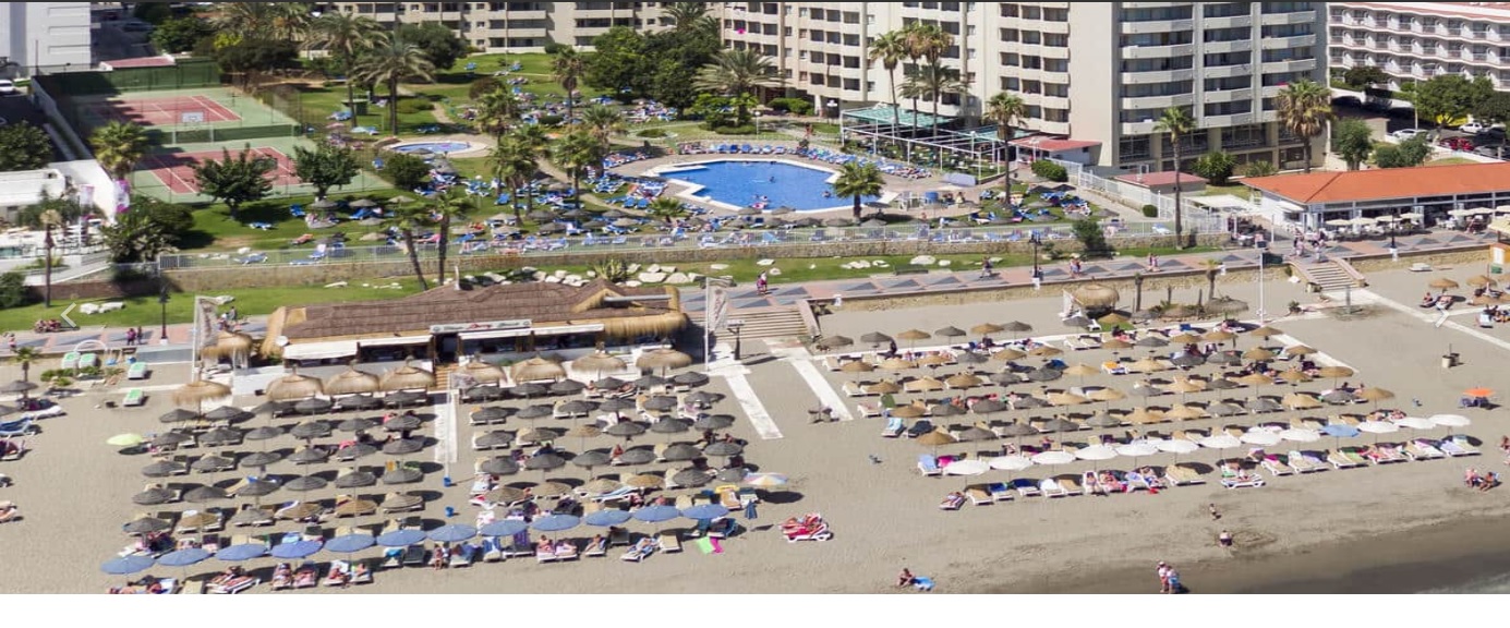 HALV SÆSON. TIL LEJE FRA 1.9.2025 - 30.6.2026 SMUKT STUDIE MED HAVN OG HAVUDSIGT I TORREMOLINOS