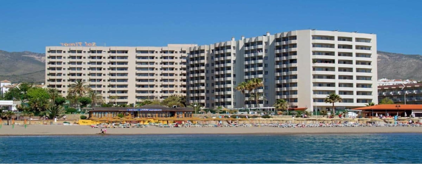 HALV SÆSON. TIL LEJE FRA 1.9.2025 - 30.6.2026 SMUKT STUDIE MED HAVN OG HAVUDSIGT I TORREMOLINOS