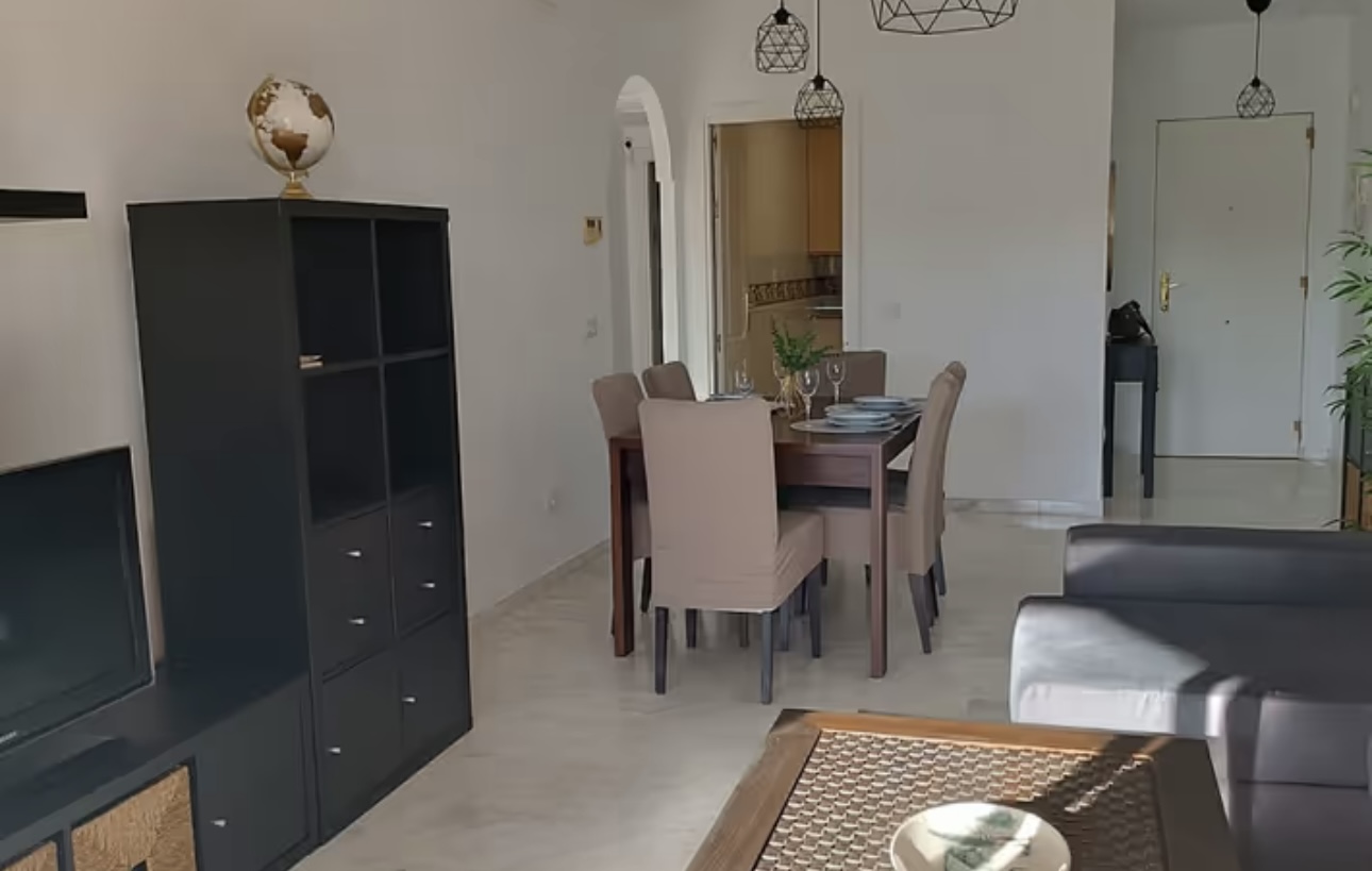 MIDDEN SEIZOEN. PRACHTIG APPARTEMENT TE HUUR IN DE OMGEVING VAN CABOPINO MET UITZICHT OP ZEE (MARBELLA)