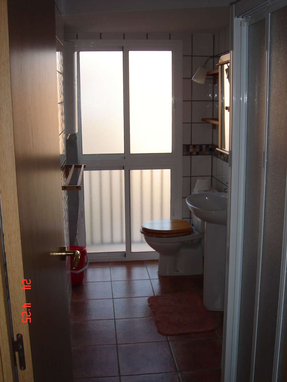 MEZZA STAGIONE. In affitto dal 01/9/25 - 30/06/26 Grazioso appartamento sulla spiaggia di 1a linea con vista sul mare a Playamar (Torremolinos)