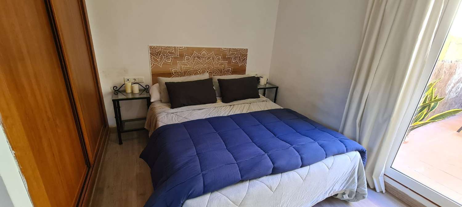 AFFITTATO DAL 27/02/25 AL 18/4/25 E DAL 01/10/25 AL 31/05/26 GRAZIOSO E LUMINOSO APPARTAMENTO A BENALMADENA CON PATIO