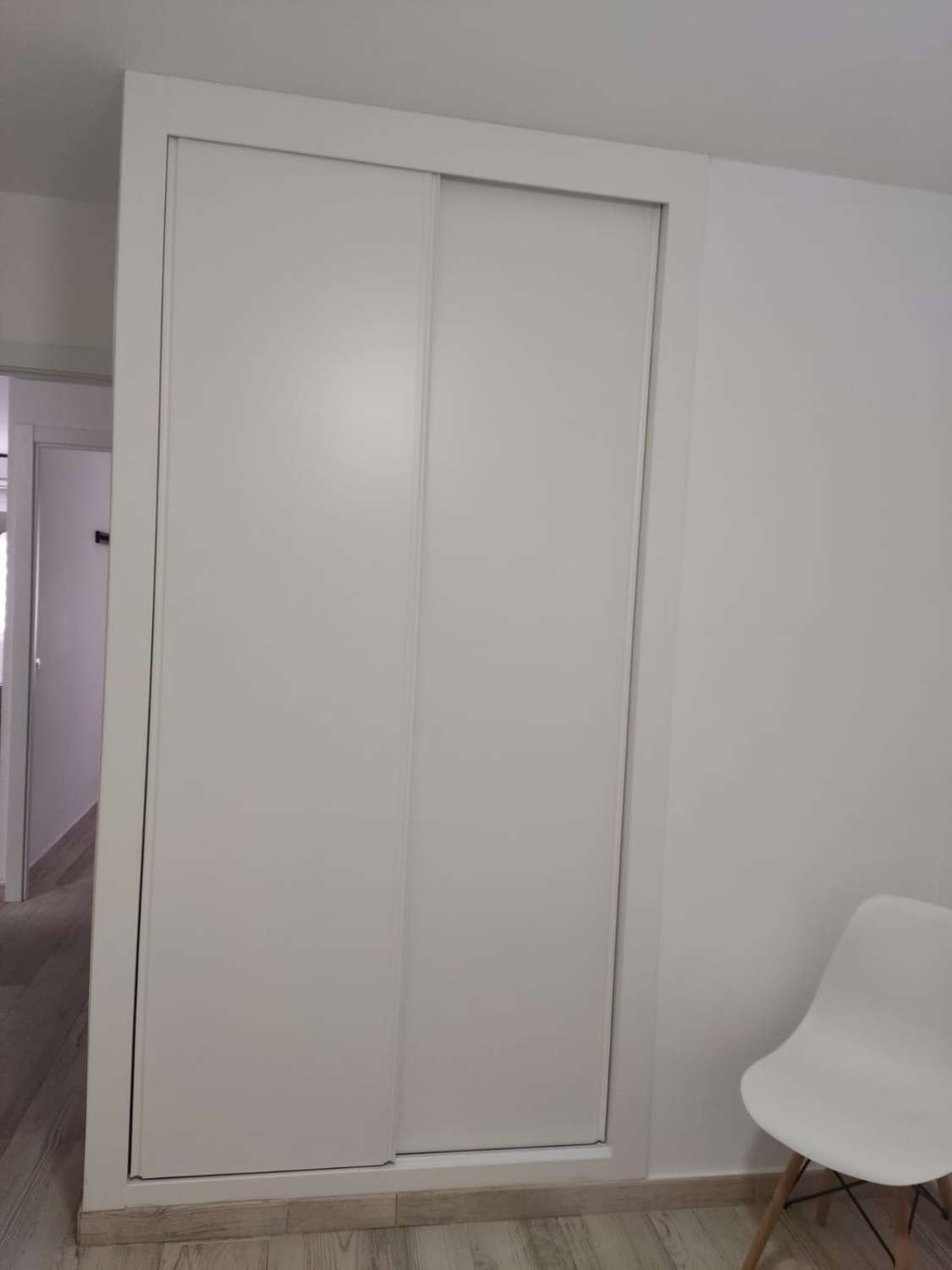 IT IS NOT A LONG SEASON. FOR RENT FROM 01/09/2024 - 30/06/2025 BEAUTIFUL APARTMENT ON THE 1ST LINE OF THE BEACH IN FUENGIROLA