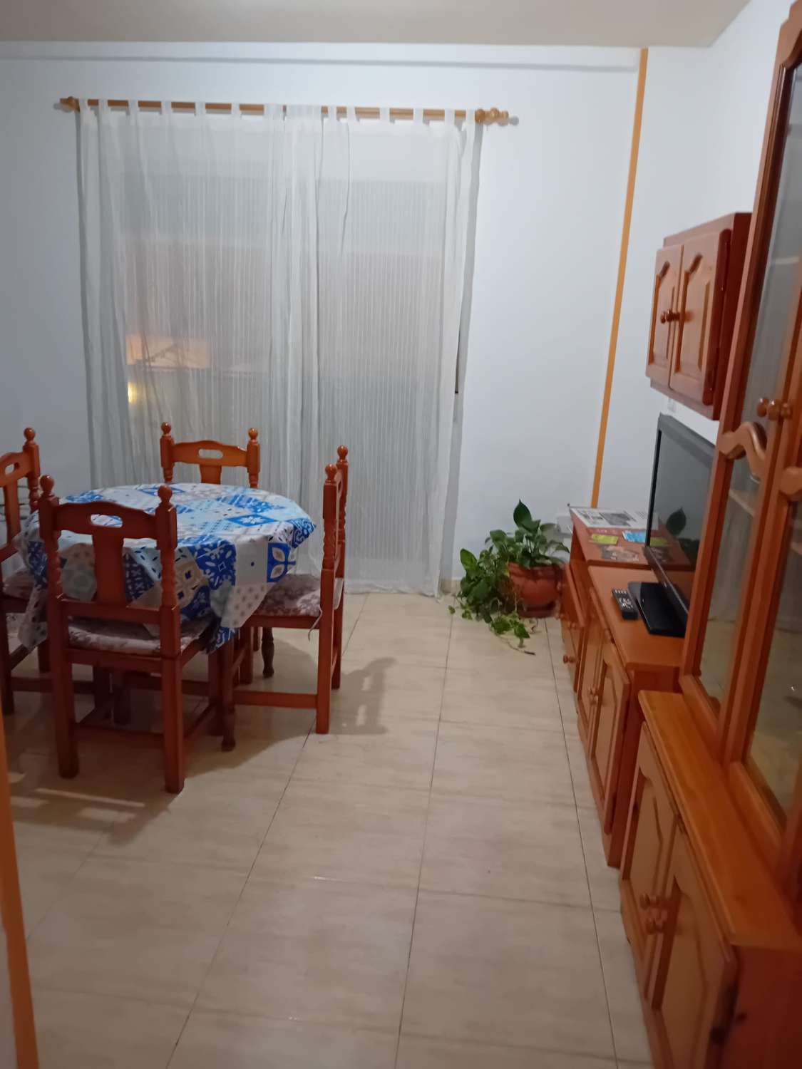 MEZZA STAGIONE. AFFITTATO DAL 1.9.25 AL 30.6.26 NEL CENTRO DI FUENGIROLA VICINO ALLA SPIAGGIA