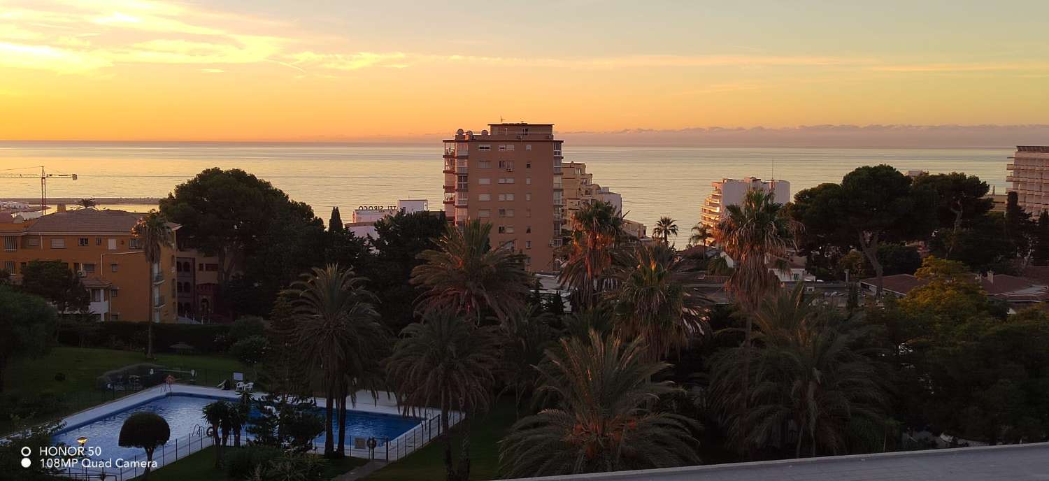 Longue saison . Bel appartement à louer à Benalmadena à partir du 01-06-2024