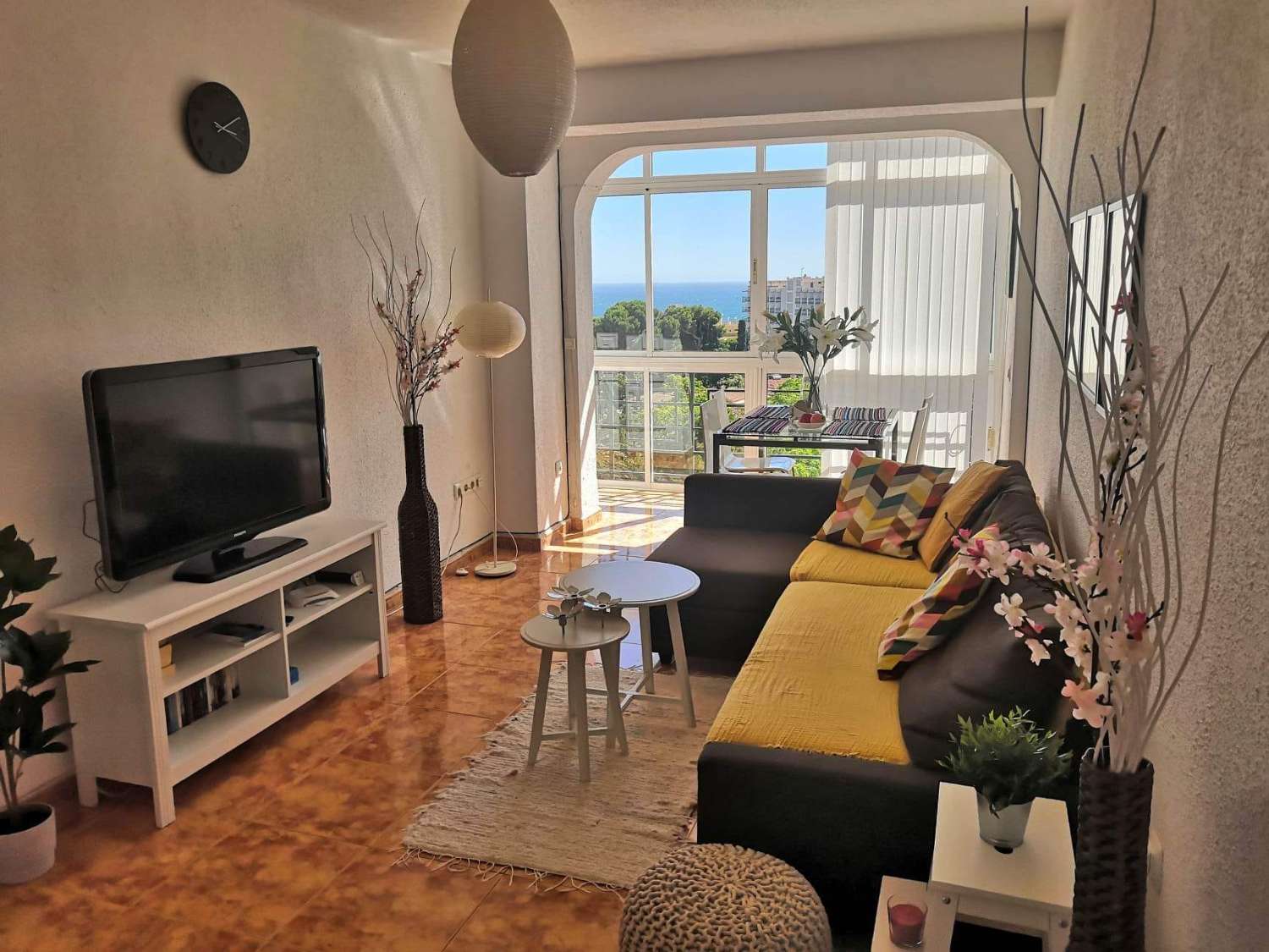 Longue saison . Bel appartement à louer à Benalmadena à partir du 01-06-2024