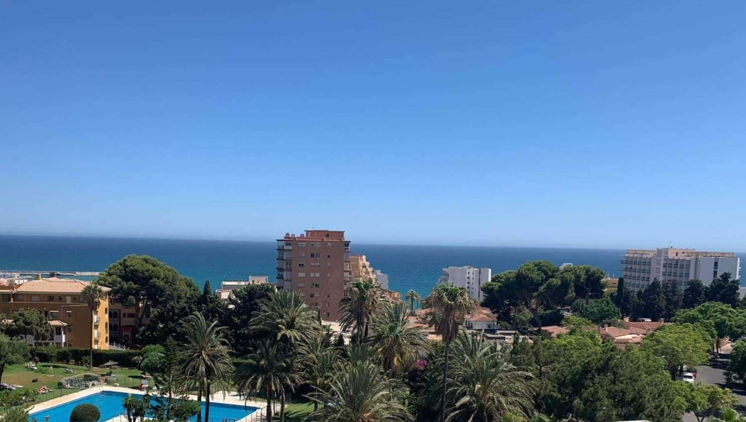 For rent from 01-04-2025 to 30-06-2025 And from 01/09/25 - 30/06/26 Nice apartment in Benalmadena