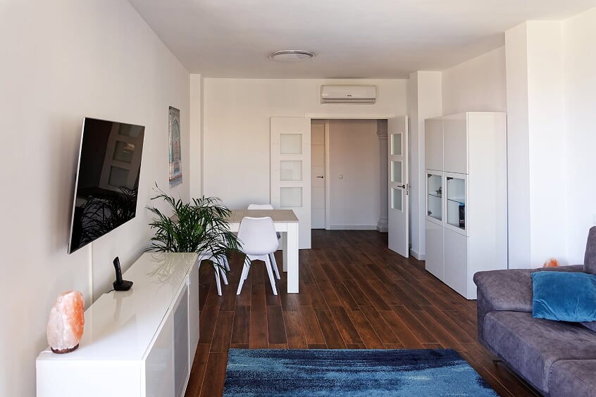 HALF SEASON. FOR RENT FROM 1.10.26-30.6.27 MAGNIFICENT APARTMENT WITH SEA VIEWS