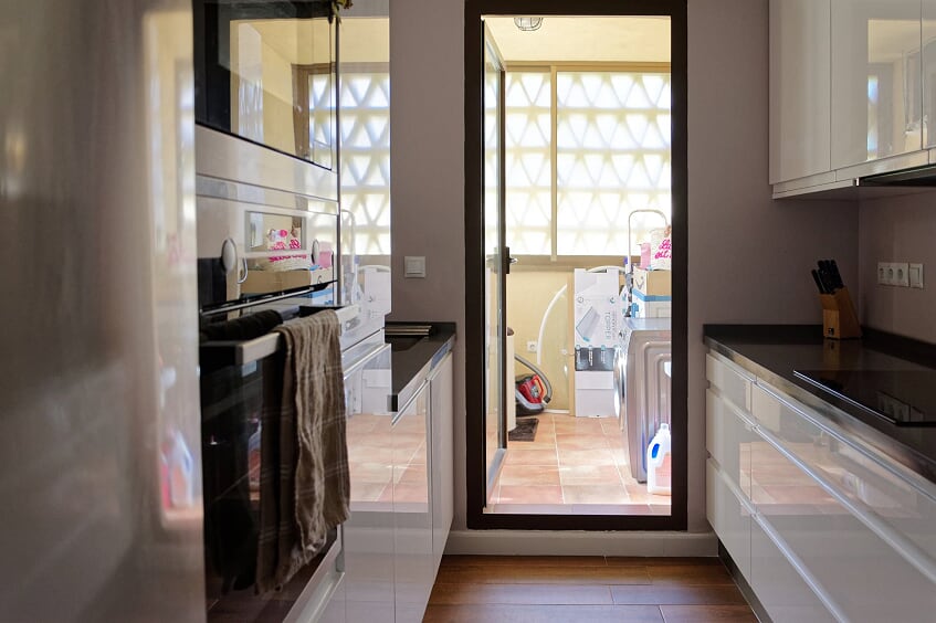 HALF SEASON. FOR RENT FROM 1.10.26-30.6.27 MAGNIFICENT APARTMENT WITH SEA VIEWS