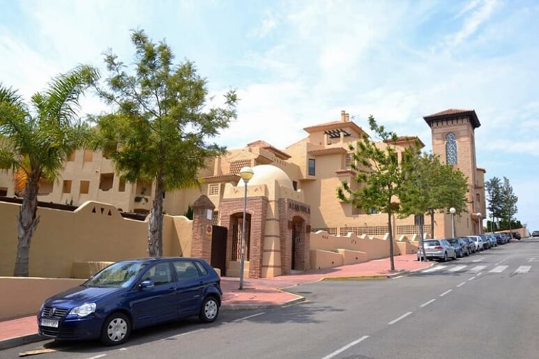 HALF SEASON. FOR RENT FROM 1.10.26-30.6.27 MAGNIFICENT APARTMENT WITH SEA VIEWS