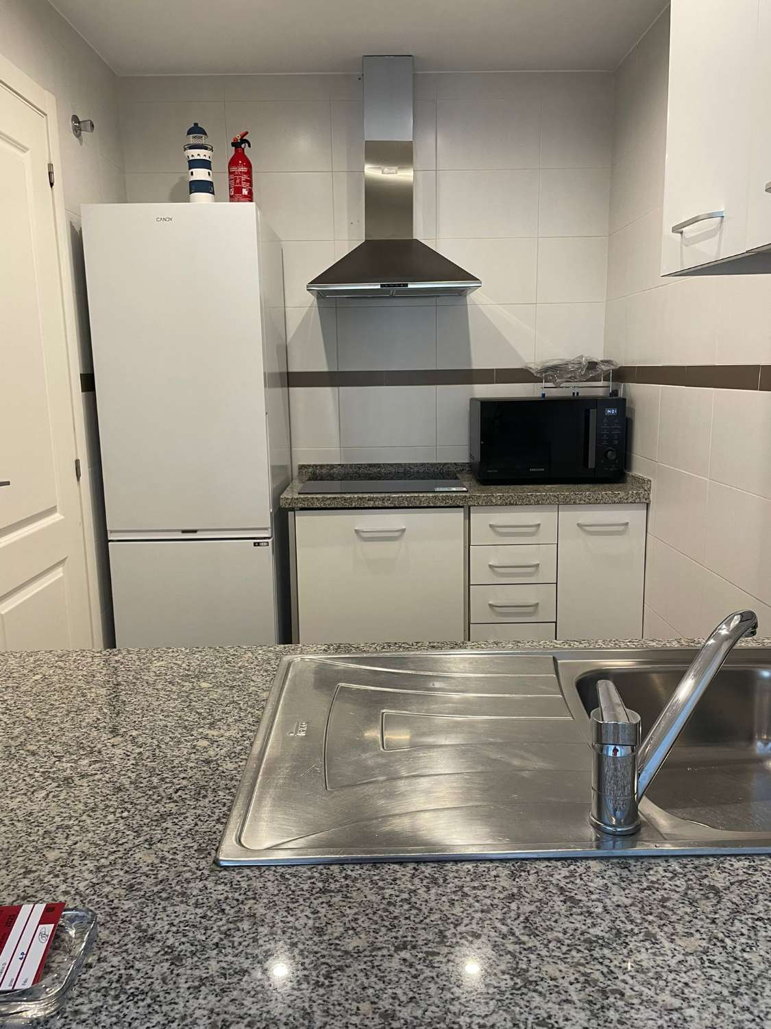 NO ES DE LARGA TEMPORADA Se alquila desde  1.09.25- 30.6.26 bonito apartamento con vistas al mar en Benalmadena costa