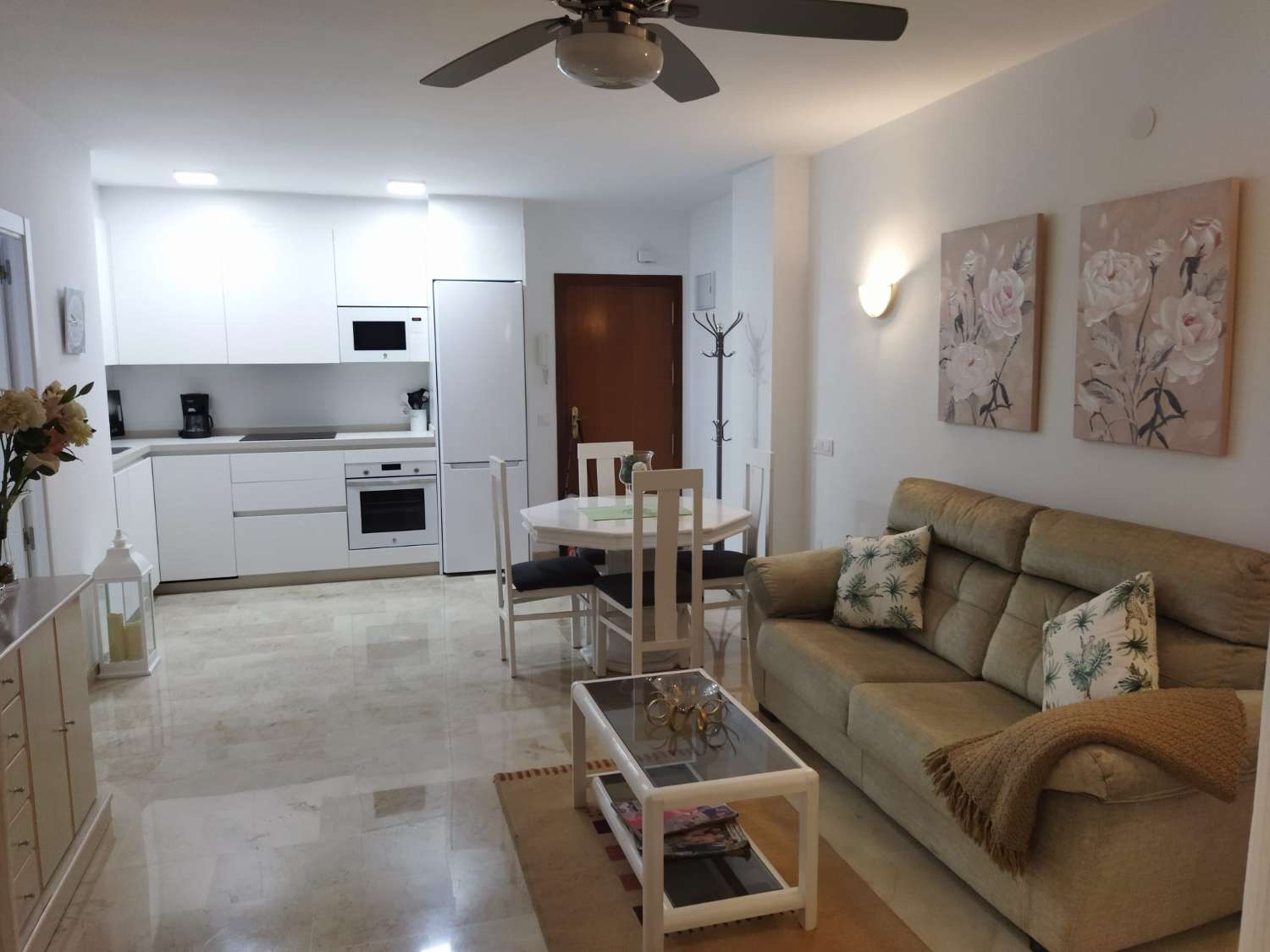 HALF SEIZOEN. TE HUUR VAN 1.09.26-30.6.27 PRACHTIG APPARTEMENT MET UITZICHT OP ZEE IN LOS BOLICHES (FUENGIROLA)