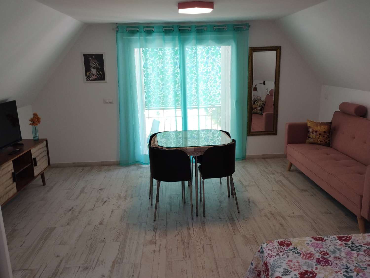 HALF SEASON. FOR RENT FROM 01/09/25 TO 30/06/26 NICE STUDIO IN TORREMOLINOS