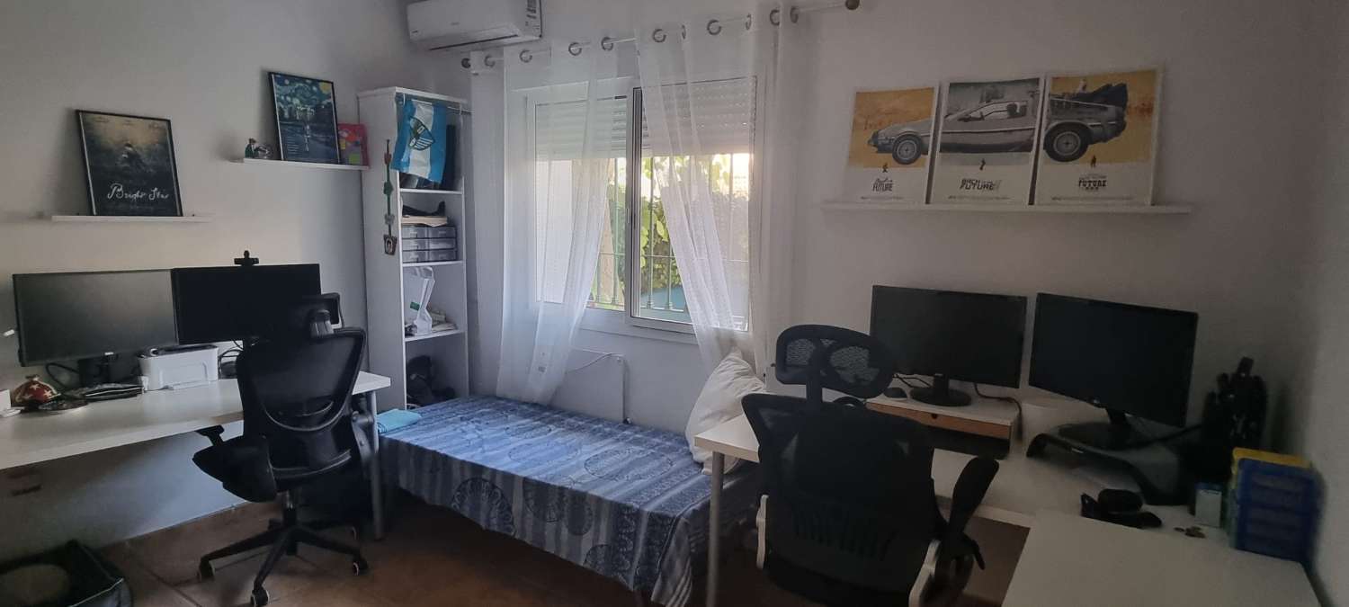 HALF SEASON.  RENTING FROM 1.9.25-30.6.26 NICE APARTMENT IN BENAJARAFE ON 2ND LINE BEACH (MALAGA)