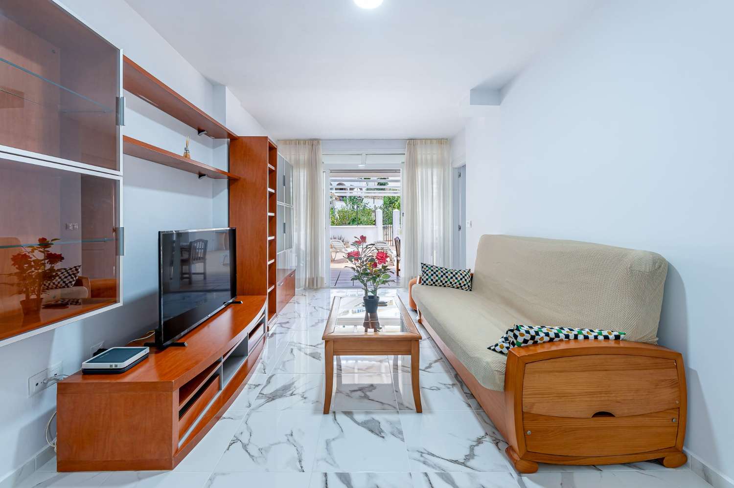 MEDIA TEMPORADA .  SE ALQUILA DESDE 1/10/25 - 15/05/26  EN NUEVA TORREQEBRADA  (BENALMADENA)