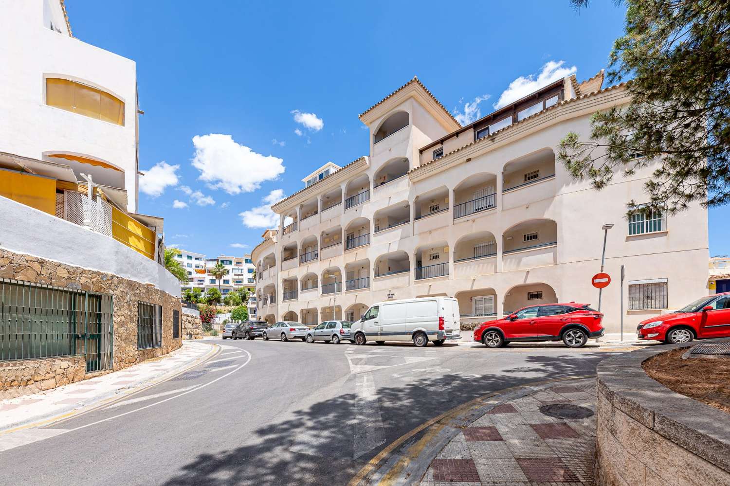MEDIA TEMPORADA .  SE ALQUILA DESDE 1/10/25 - 15/05/26  EN NUEVA TORREQEBRADA  (BENALMADENA)