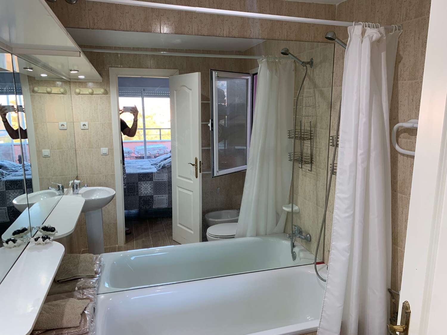 AFFITTATO DAL 15.1.26 PER 10 MESI BELLISSIMO ATTICO CON VISTA SUL MARE A CALAHONDA (MIJAS)