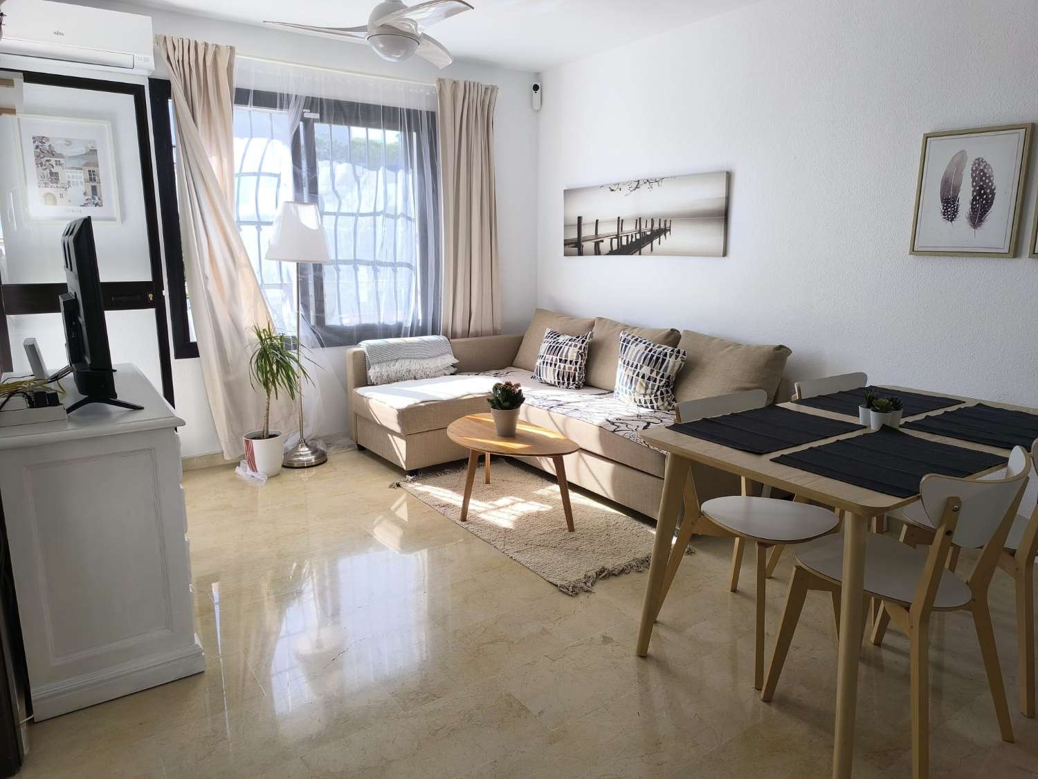 MEDIA TEMPORADA . SE ALQUILA DESDE 01/11/2026 HASTA 31.5.27 BONITO APARTAMENTO EN BENALMADENA COSTA