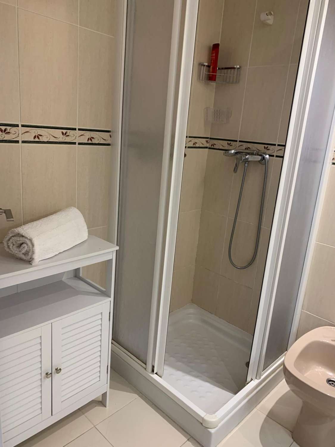 HALF SEIZOEN. TE HUUR VANAF 1.9.25-30.6.26 PRACHTIG APPARTEMENT MET UITZICHT OP ZEE IN FUENGIROLA
