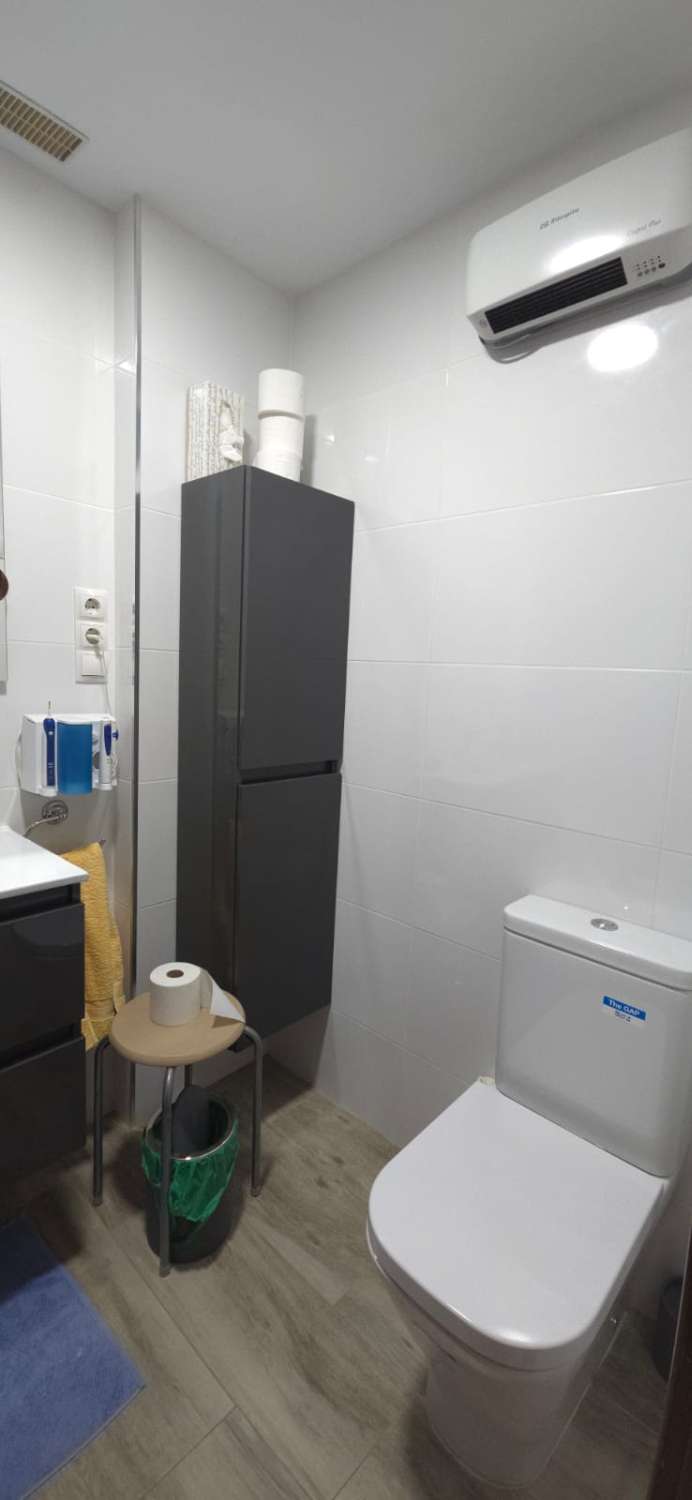 HALV SESONG. LEIES FRA NÅ TIL 30.4.25 OG FRA 1.9.25-31.12.25 FIN DUPLEX I LA NOGALERA (TORREMOLINOS)