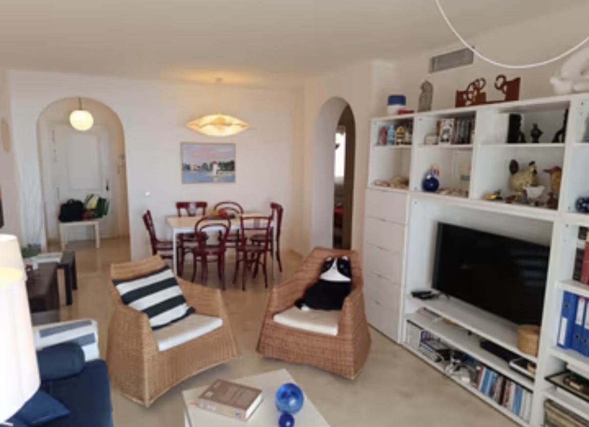 SE ALQUILA POR LARGA  TEMPORADA DESDE 1.6.25- BONITO APARTAMENTO CON VISTAS AL MAR EN BENALMADENA  PUEBLO