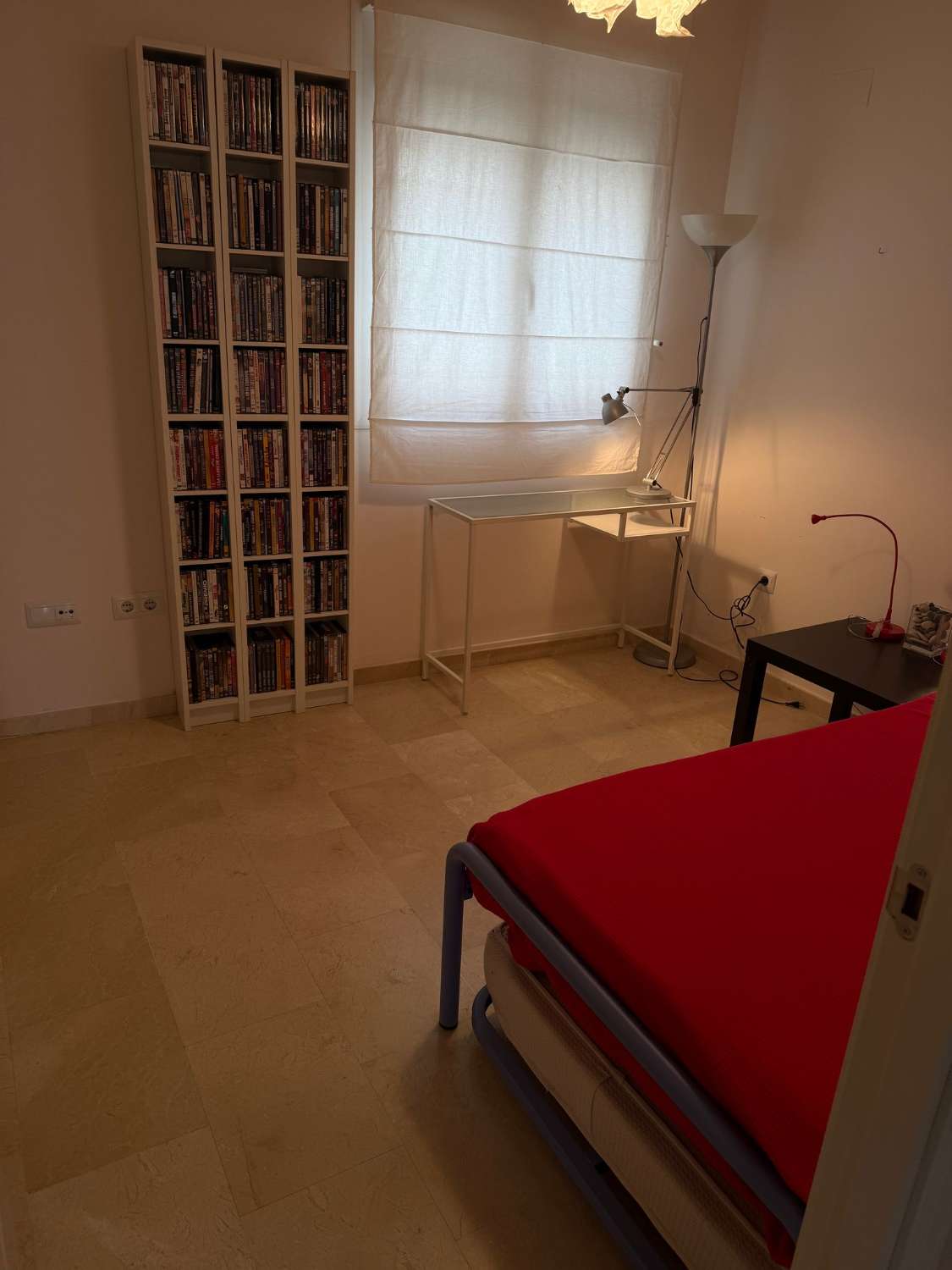SE ALQUILA POR LARGA  TEMPORADA DESDE 1.6.25- BONITO APARTAMENTO CON VISTAS AL MAR EN BENALMADENA  PUEBLO