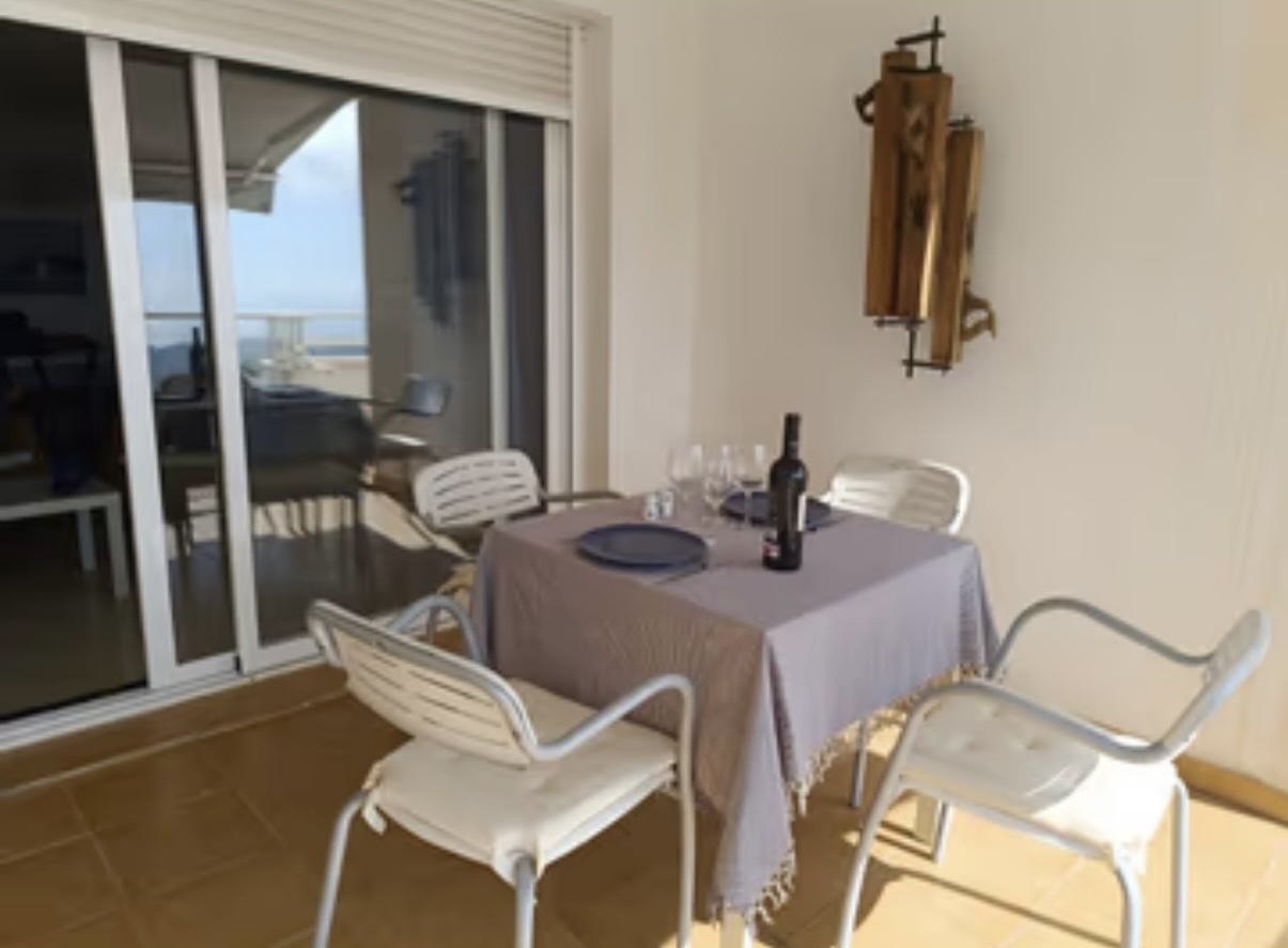 SE ALQUILA POR LARGA  TEMPORADA DESDE 1.6.25- BONITO APARTAMENTO CON VISTAS AL MAR EN BENALMADENA  PUEBLO