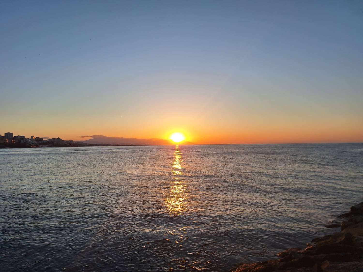 HALF SEASON. STUDIO FOR RENT FROM 1.9.25-30.6.26 RENOVATED NEAR LA CARIHUELA (TORREMOLINOS )