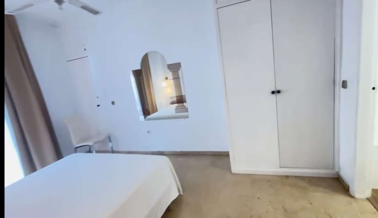 DEMI-SAISON. A LOUER DU 01.09.25-30.6.26 MAGNIFIQUE APPARTEMENT AVEC VUE SUR LA MER À LOS BOLICHES (FUENGIROLA)