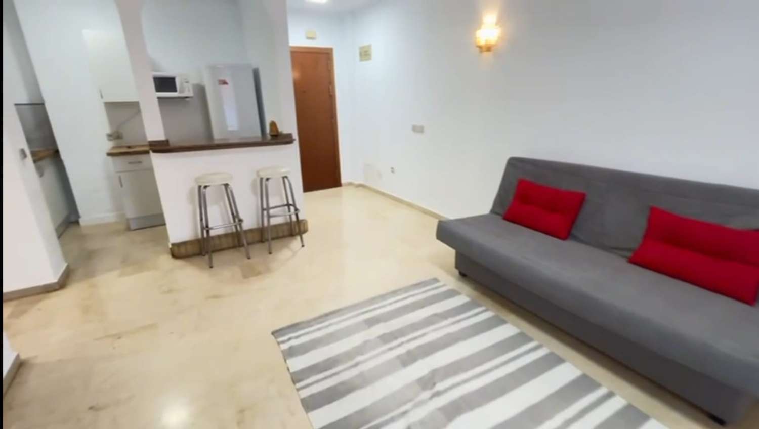 DEMI-SAISON. A LOUER DU 01.09.25-30.6.26 MAGNIFIQUE APPARTEMENT AVEC VUE SUR LA MER À LOS BOLICHES (FUENGIROLA)