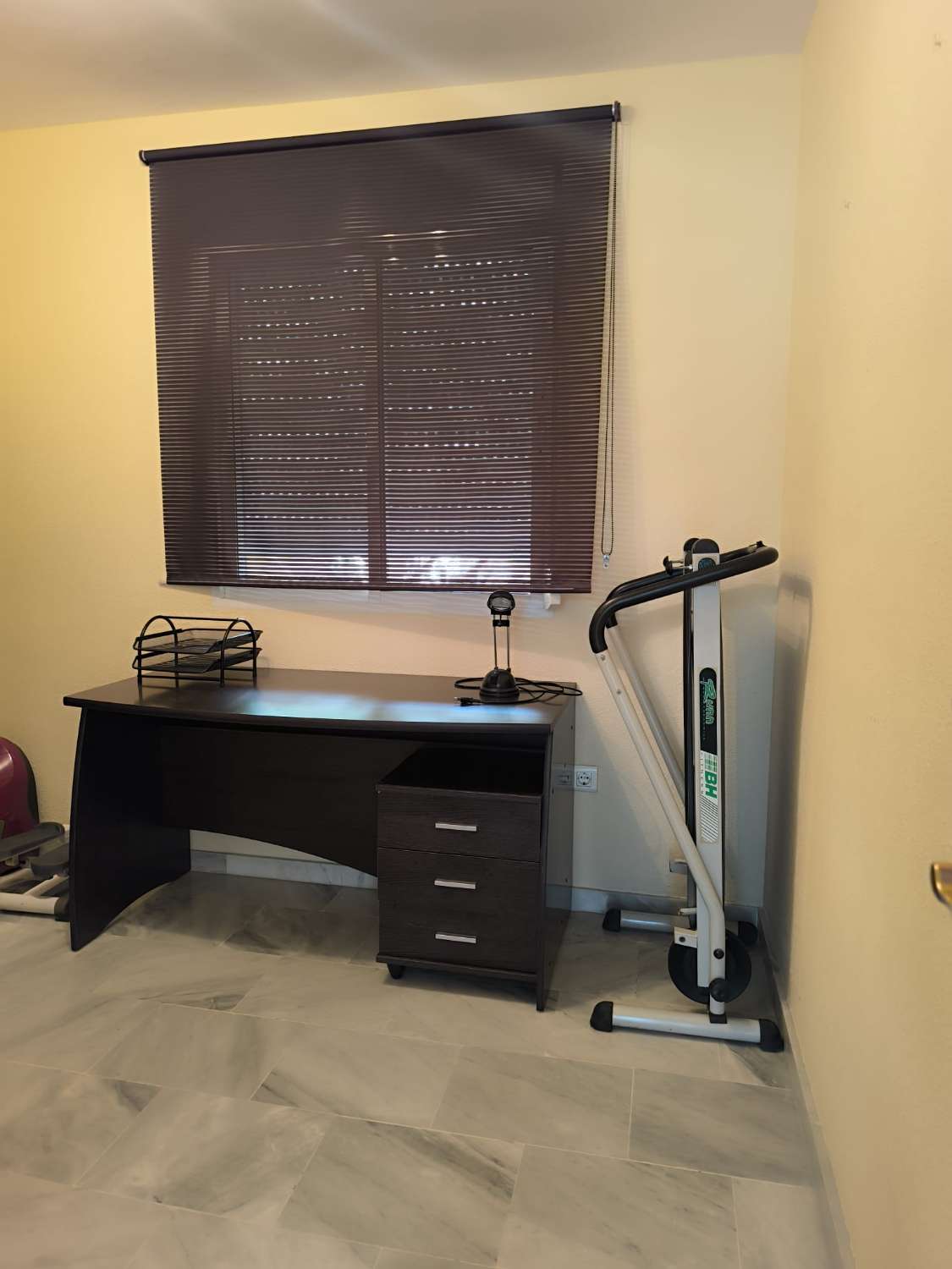 LARGA TEMPORADA . SE ALQUILA PRECIOSO APARTAMENTO CENTRICO EN BENALMADENA