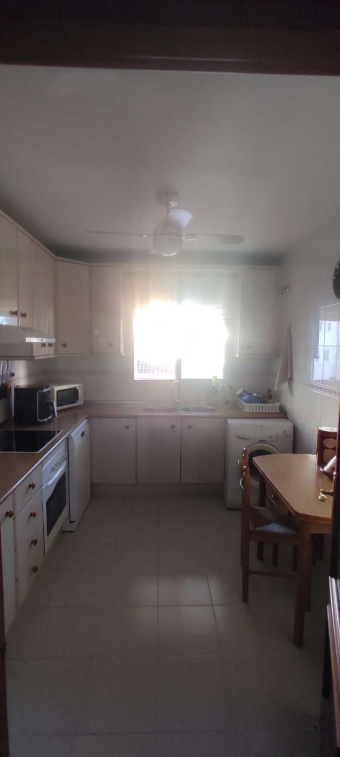 HALF SEASON. FOR RENT FROM 01.06.25 - 30.09.25 BEAUTIFUL CENTRAL APARTMENT IN BENALMADENA