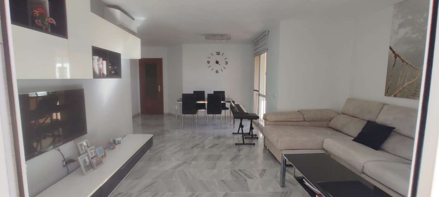HALF SEASON. FOR RENT FROM 01.06.25 - 30.09.25 BEAUTIFUL CENTRAL APARTMENT IN BENALMADENA