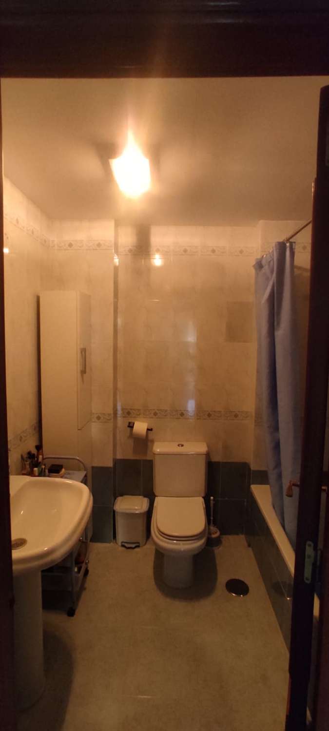 HALF SEASON. FOR RENT FROM 01.06.25 - 30.09.25 BEAUTIFUL CENTRAL APARTMENT IN BENALMADENA