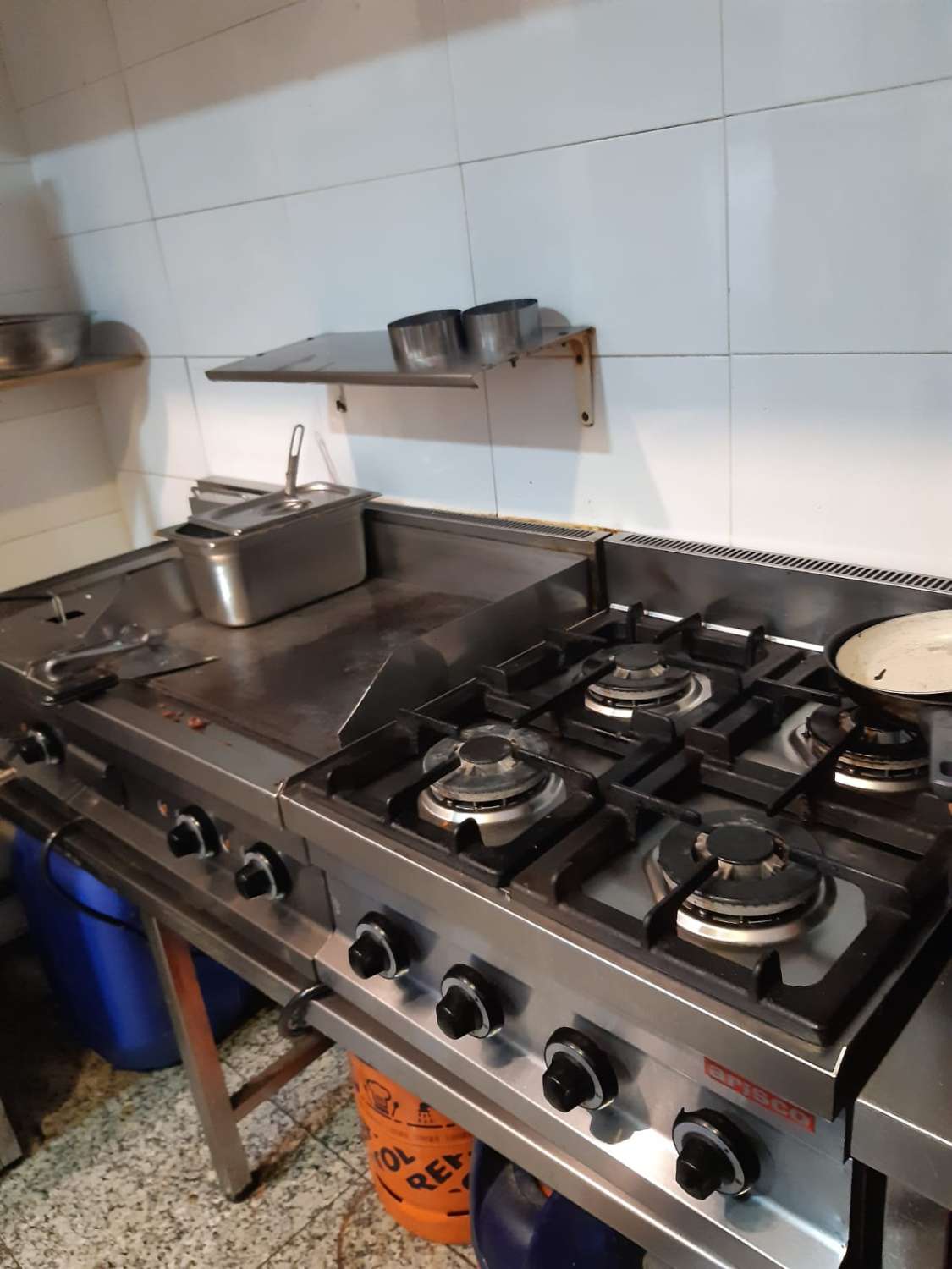 MAGNIFICENT FULLY ASSEMBLED PREMISES FOR SALE NEAR LA CARIHUELA (TORREMOLINOS)