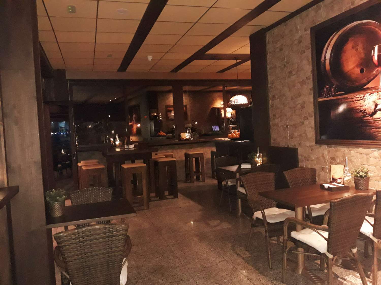 MAGNIFICENT FULLY ASSEMBLED PREMISES FOR SALE NEAR LA CARIHUELA (TORREMOLINOS)
