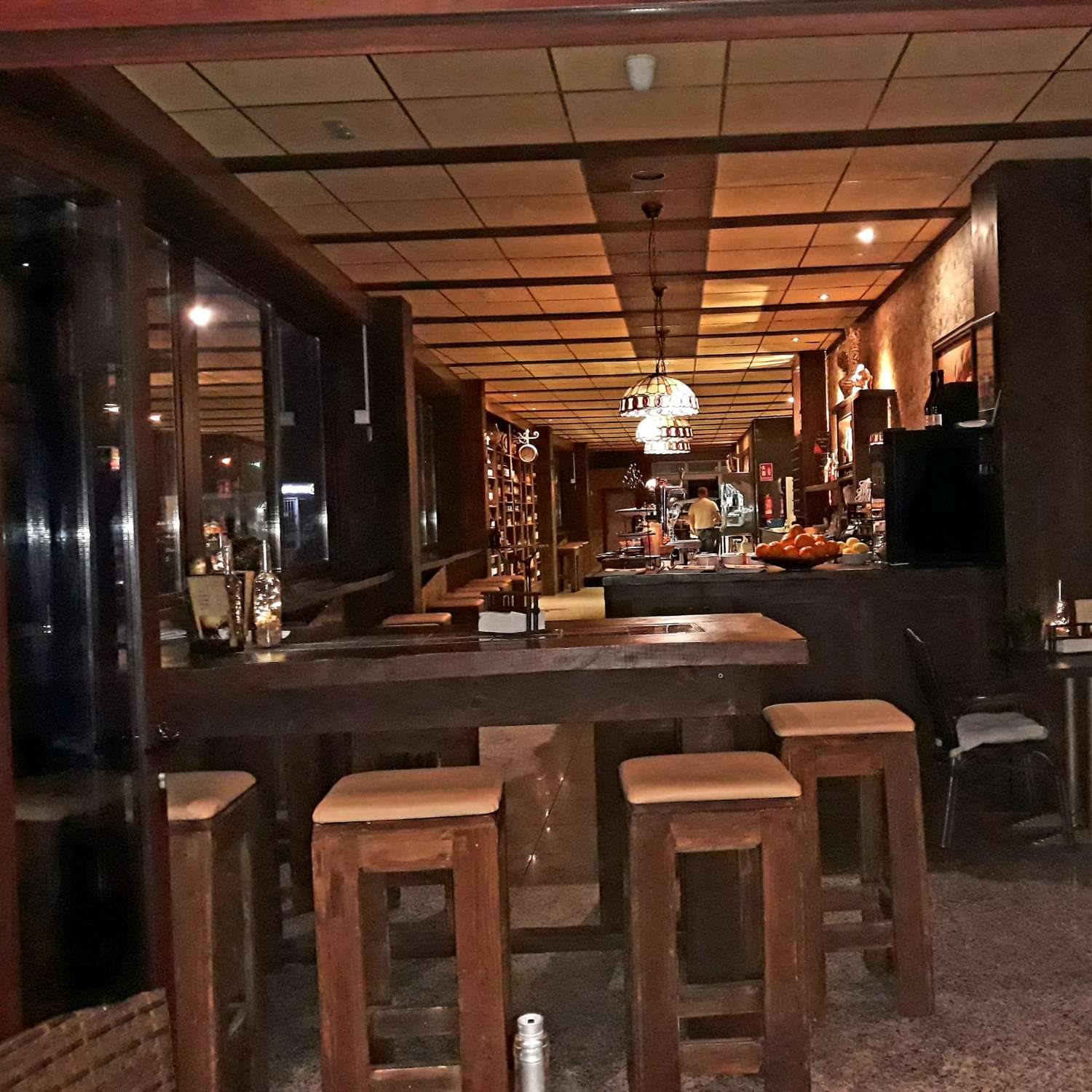 MAGNIFICENT FULLY ASSEMBLED PREMISES FOR SALE NEAR LA CARIHUELA (TORREMOLINOS)