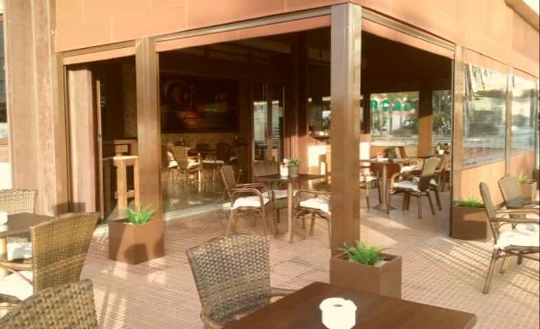 MAGNIFICENT FULLY ASSEMBLED PREMISES FOR SALE NEAR LA CARIHUELA (TORREMOLINOS)