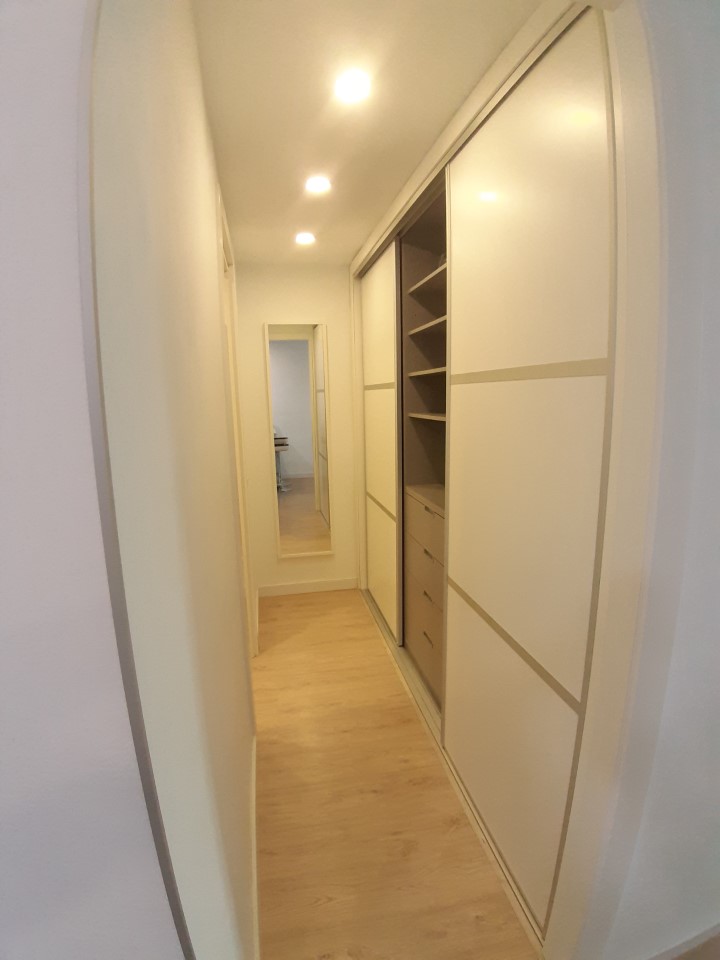 SE ALQUILA POR LARGA TEMPORADA BONITO APARTAMENTO REFORMADO CON VISTAS AL MAR EN LA COLINA (TORREMOLINOS)