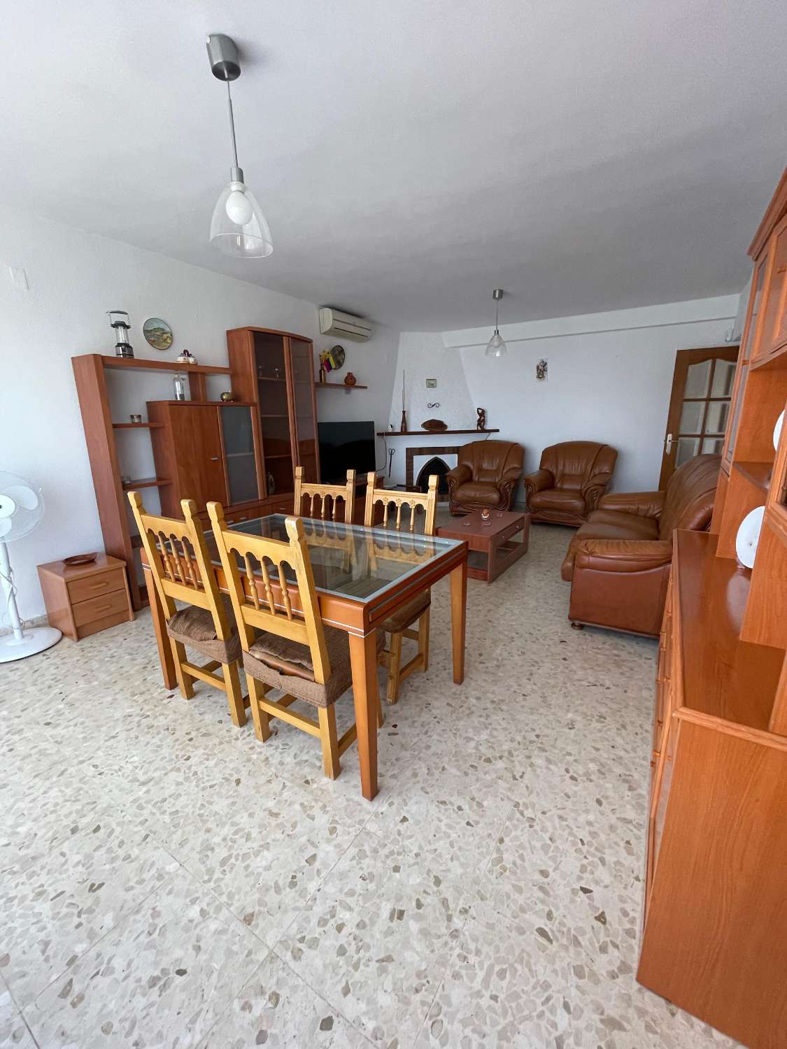 For rent from 20/10/2025 to 31/05/2026 Beautiful apartment with sea views in Torremuelle area ( Benalmádena )