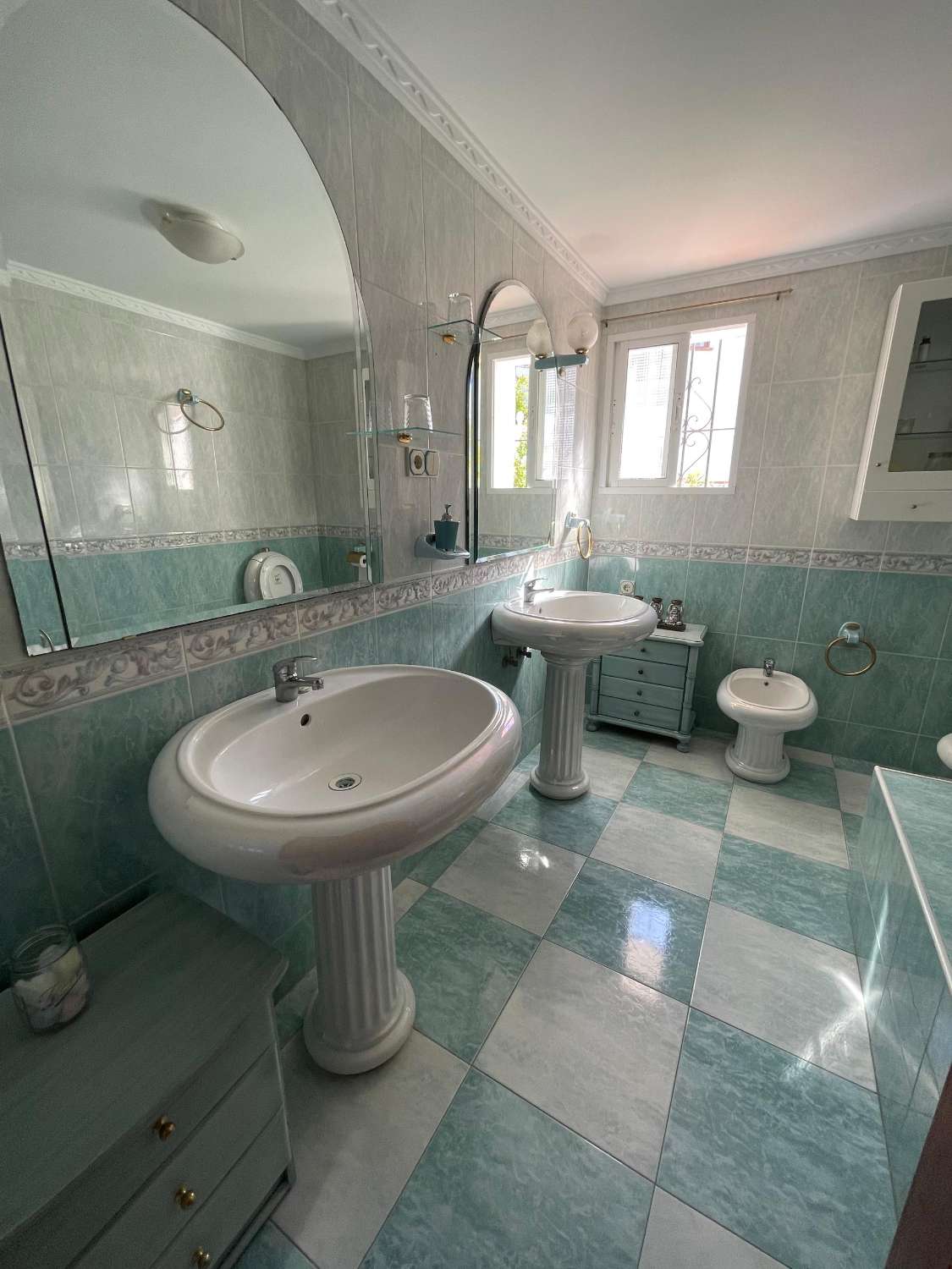 For rent from 20/10/2025 to 31/05/2026 Beautiful apartment with sea views in Torremuelle area ( Benalmádena )