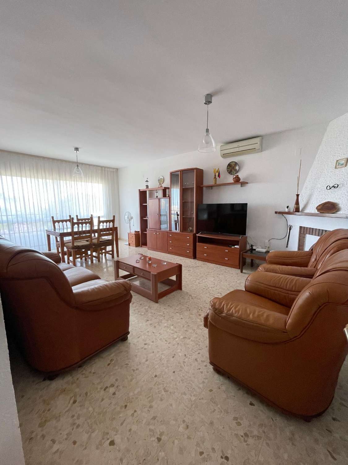 For rent from 20/10/2025 to 31/05/2026 Beautiful apartment with sea views in Torremuelle area ( Benalmádena )