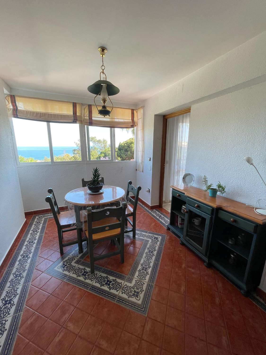 For rent from 20/10/2025 to 31/05/2026 Beautiful apartment with sea views in Torremuelle area ( Benalmádena )