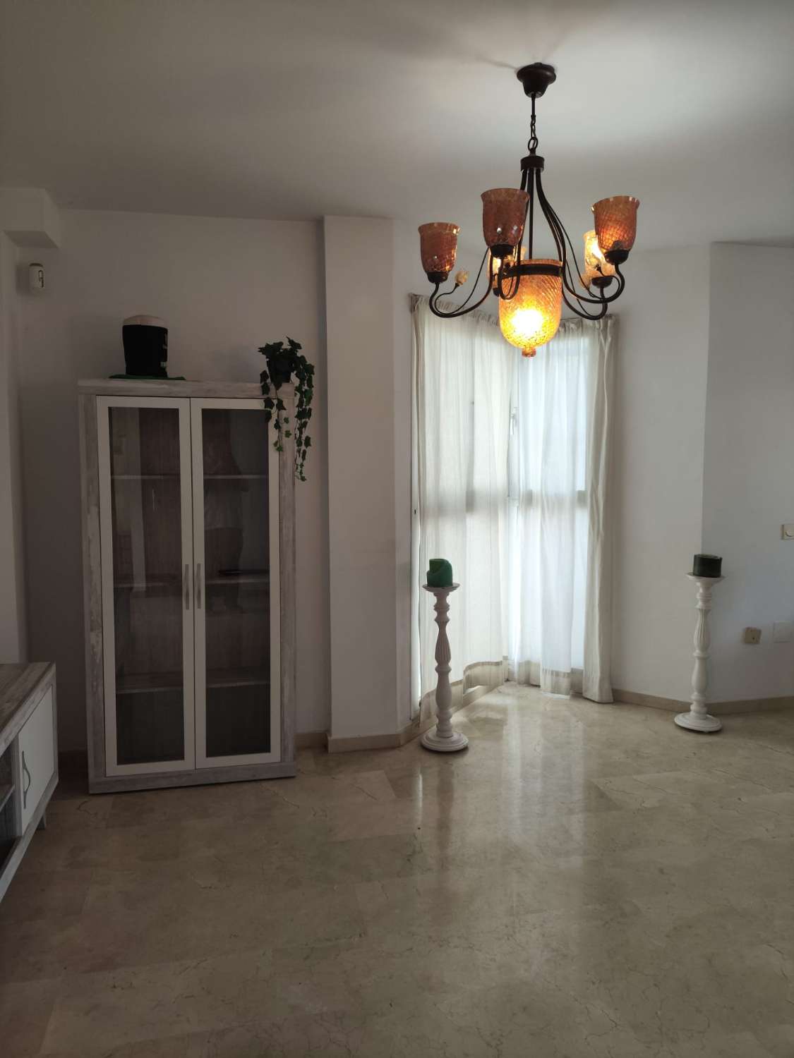 SE ALQUILA POR LARGA TEMPORADA BONITO CHALET ADOSADO   EN TORREMOLINOS