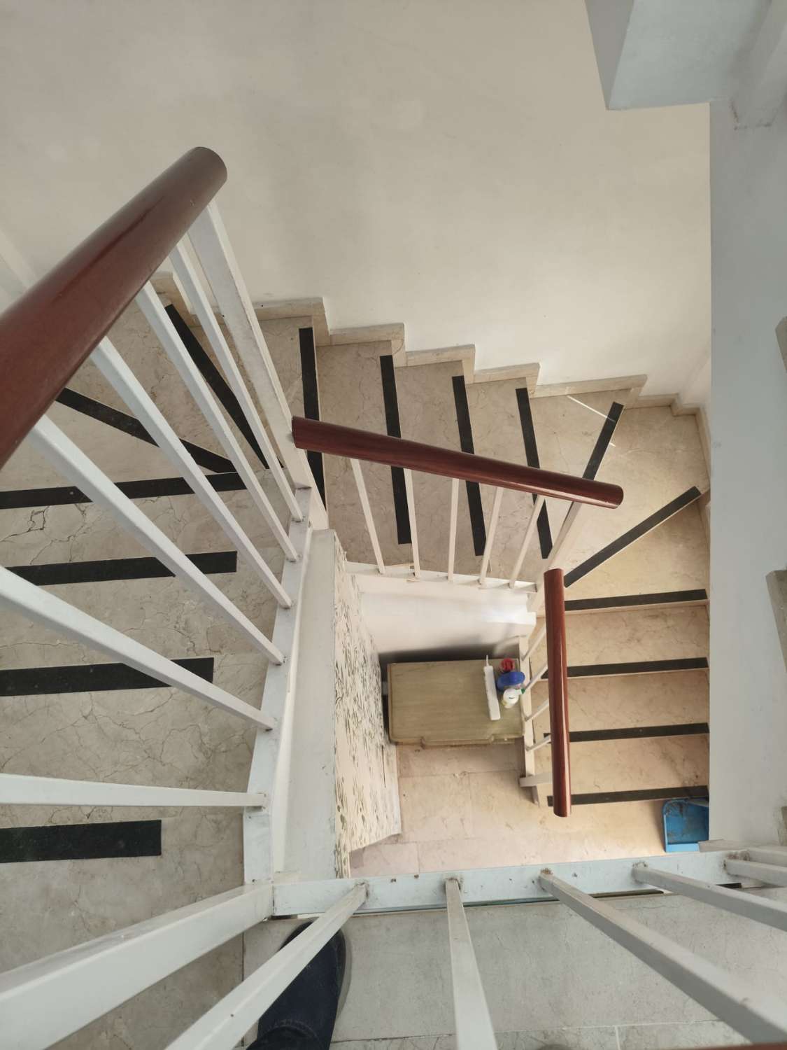 SE ALQUILA POR LARGA TEMPORADA BONITO CHALET ADOSADO   EN TORREMOLINOS