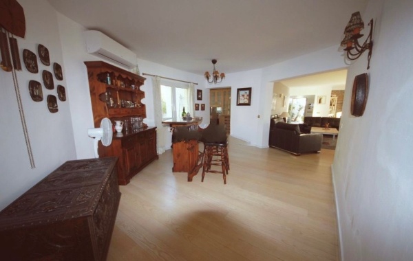 SE ALQUILA DESDE 1.9.25-30.6.26  MAGNIFICA VILLA DE 1 SOLA PLANTA EN BENALMADENA A 600 METROS DE LA PLAYA