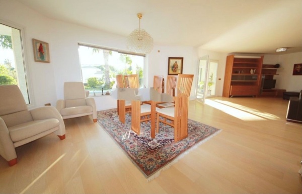 SE ALQUILA DESDE 1.9.25-30.6.26  MAGNIFICA VILLA DE 1 SOLA PLANTA EN BENALMADENA A 600 METROS DE LA PLAYA