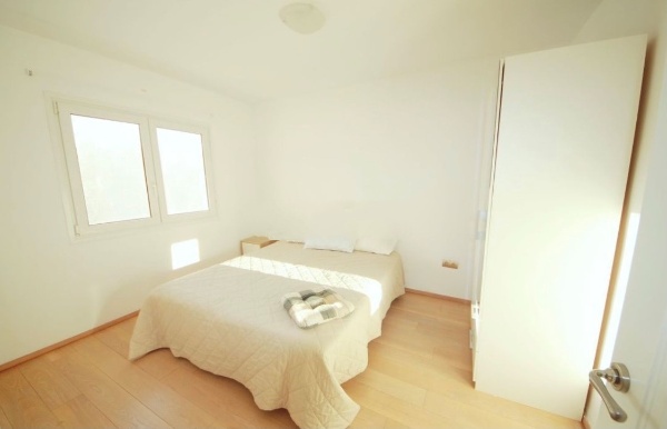 SE ALQUILA DESDE 1.9.25-30.6.26  MAGNIFICA VILLA DE 1 SOLA PLANTA EN BENALMADENA A 600 METROS DE LA PLAYA